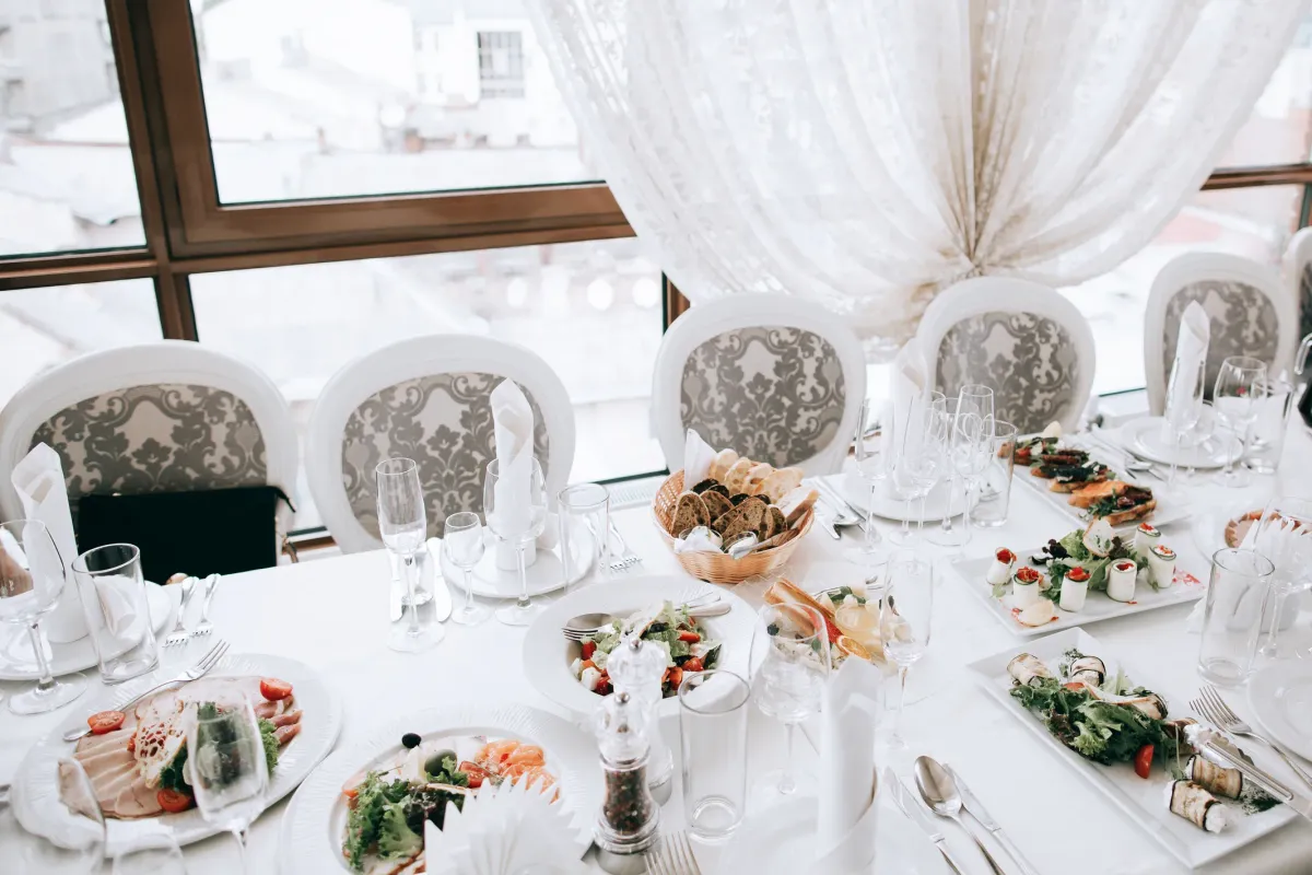 Von der Konzeption bis zur Umsetzung - wir kümmern uns um das Wesentliche. Lehnen Sie sich entspannt zurück und genießen Sie Ihre Veranstaltung.